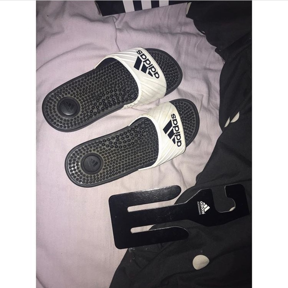 ADIDAS SLIDES 😻